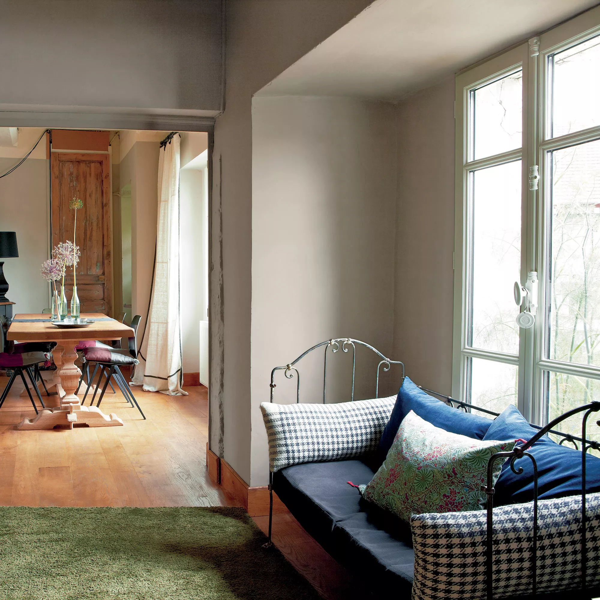 Farrow & Ball Estate Charleston Gray No.243 Eggshell Paint, 750ml 6 Farrow & Ball Estate Charleston Gray No.243 Eggshell Paint, 750ml - Image 4