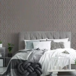 GoodHome Newland Grey Geometric Metallic Effect Smooth Wallpaper -Rust-Oleum Shop goodhome newland grey geometric metallic effect smooth wallpaper5059340410388 21i