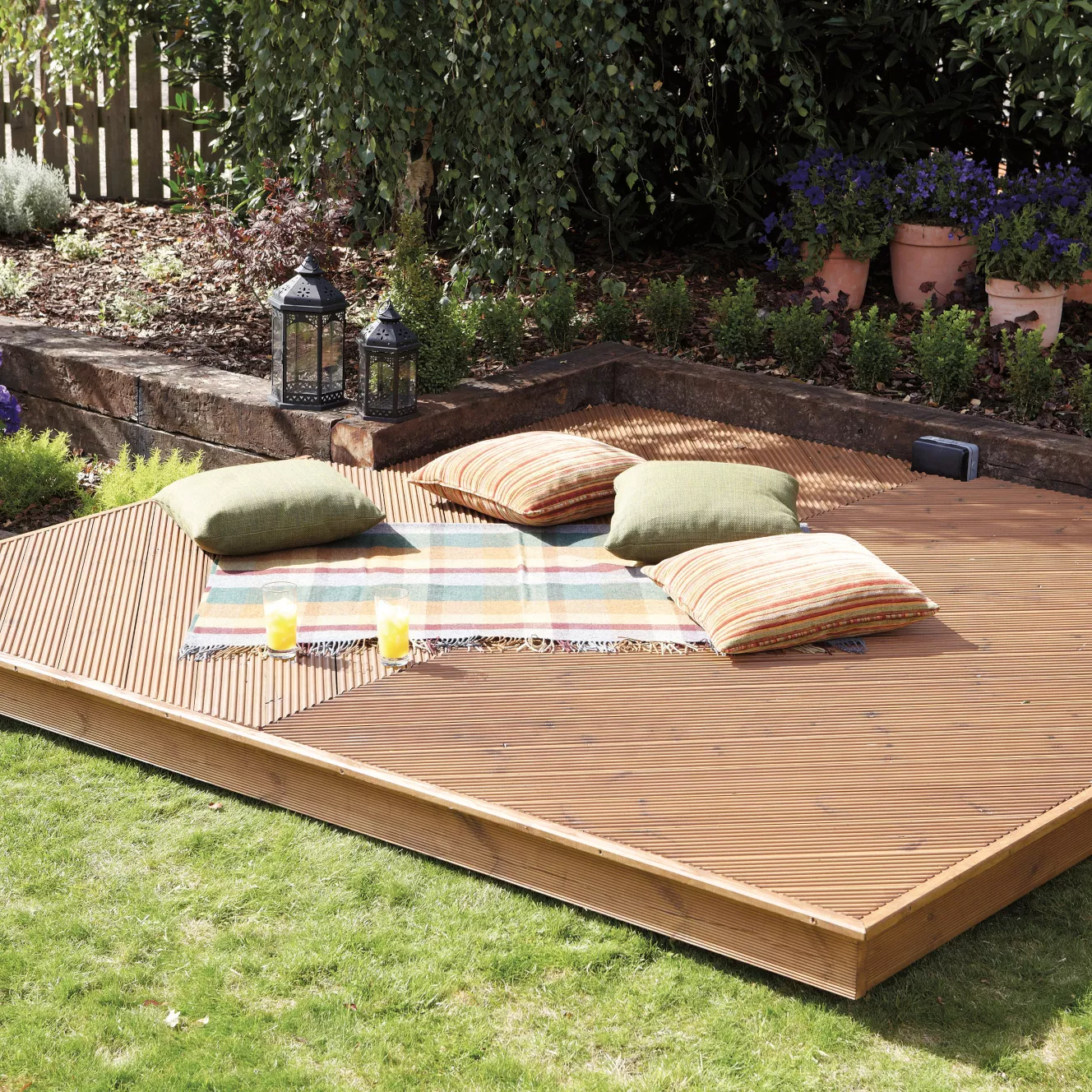 Ronseal Ultimate Natural Decking Wood Oil, 5L 6 Ronseal Ultimate Natural Decking Wood Oil, 5L - Image 4