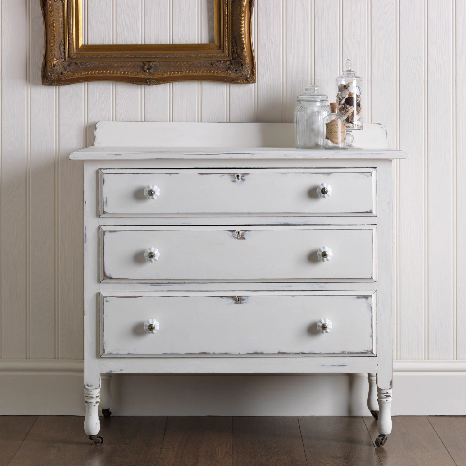 Rust-Oleum Antique White Chalky Effect Matt Furniture Paint, 750ml 6 Rust-Oleum Antique White Chalky Effect Matt Furniture Paint, 750ml - Image 4