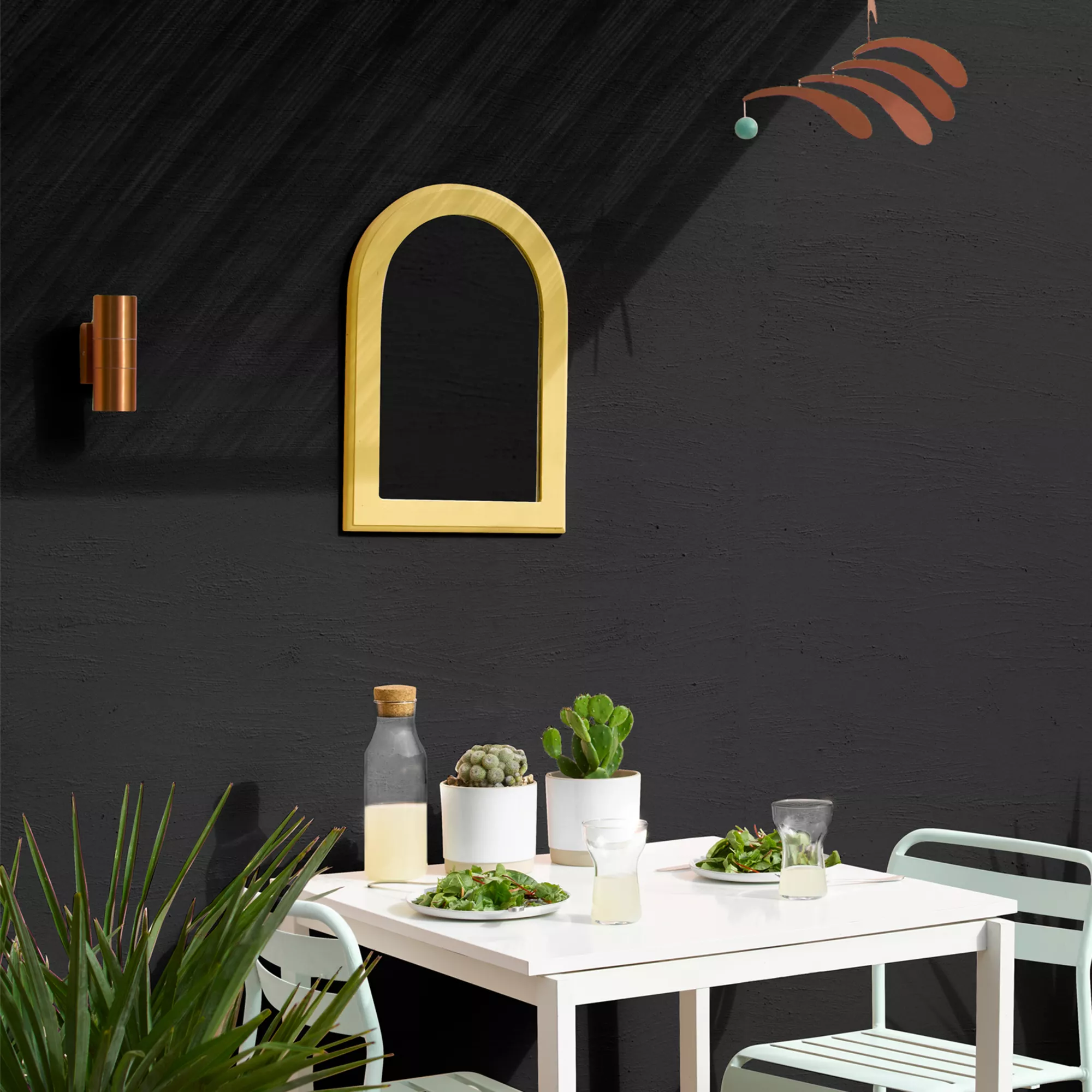 Sandtex Ultra Smooth Black Masonry Paint, 5L 8 Sandtex Ultra Smooth Black Masonry Paint, 5L - Image 6